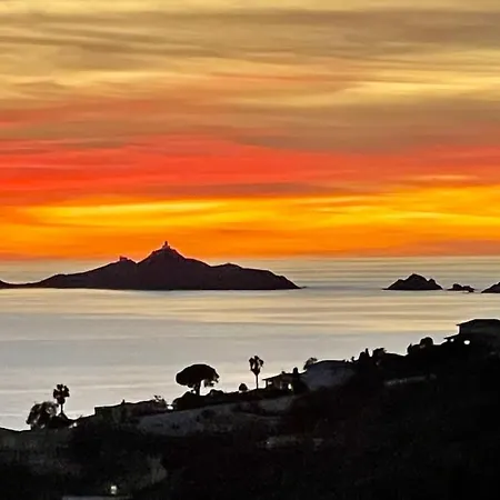 Appartement Paillote Perchee A 180 ° Sur La