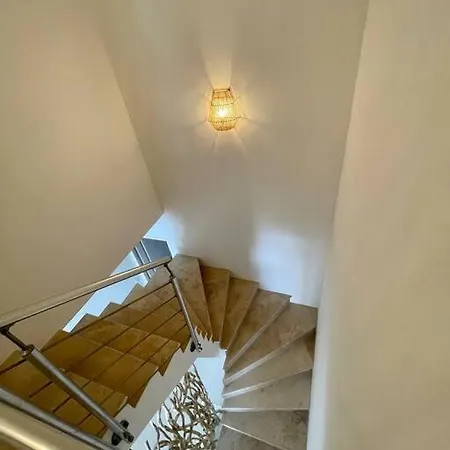 Paillote Perchee A 180 ° Sur La Appartement