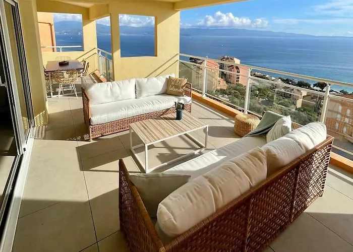 Appartement Paillote Perchee A 180 ° Sur La