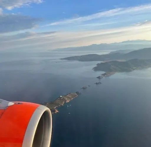 Appartement Paillote Perchee A 180 ° Sur La *